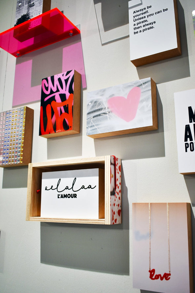 Love, kleur / Foto op Hout