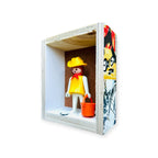 Playmobil huisje 'Geelwit meisje met gele cowboyhoed en emmer'