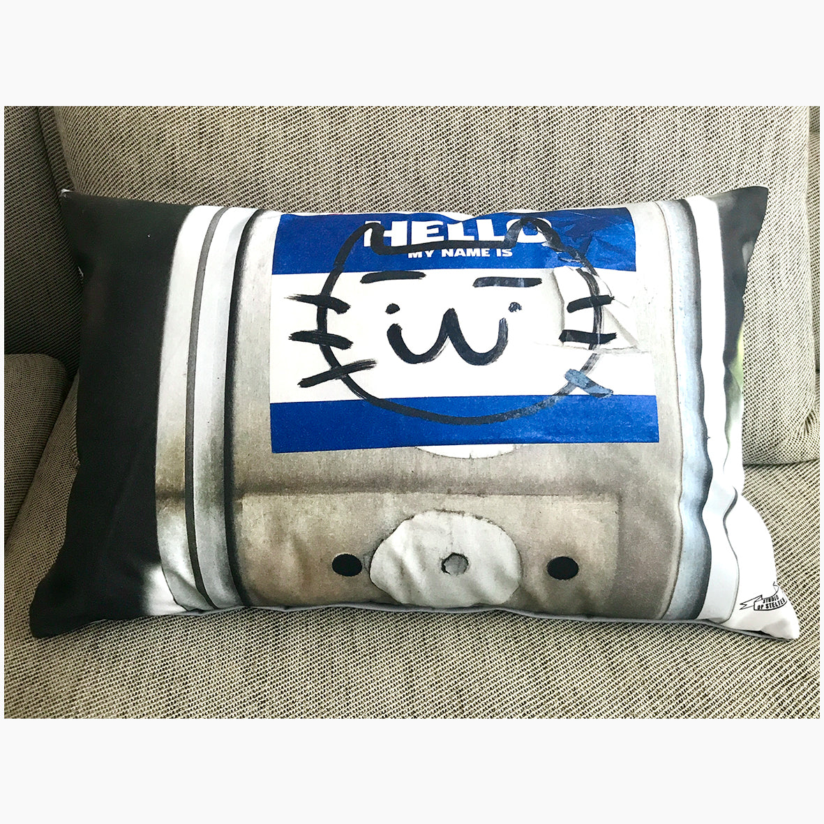 Kussen / Hello my name is