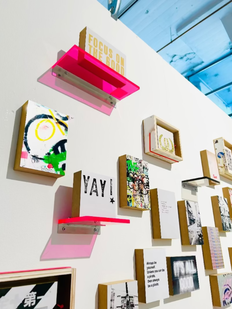 Wandplankje Fluor Rood